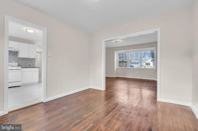 $334,000 | 124 Stratford Avenue, Stratford, NJ 08084