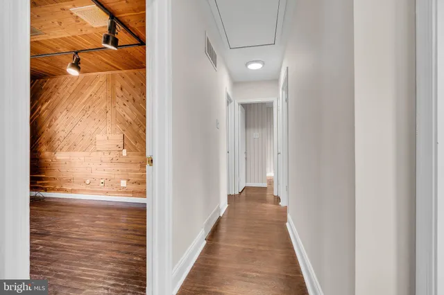 $334,000 | 124 Stratford Avenue, Stratford, NJ 08084