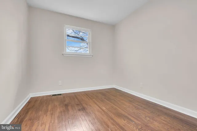 $334,000 | 124 Stratford Avenue, Stratford, NJ 08084