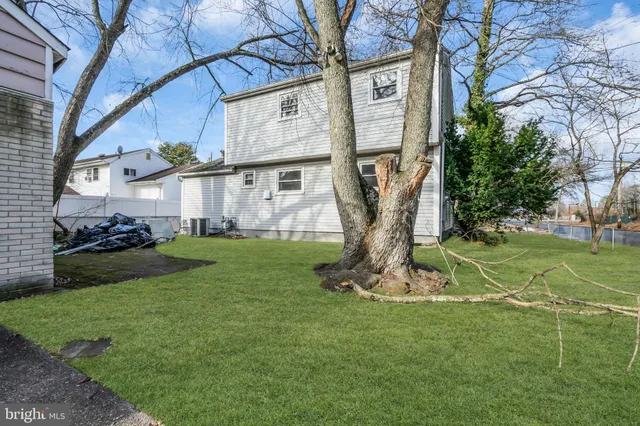 $334,000 | 124 Stratford Avenue, Stratford, NJ 08084