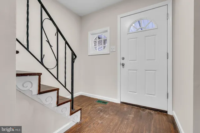 $334,000 | 124 Stratford Avenue, Stratford, NJ 08084