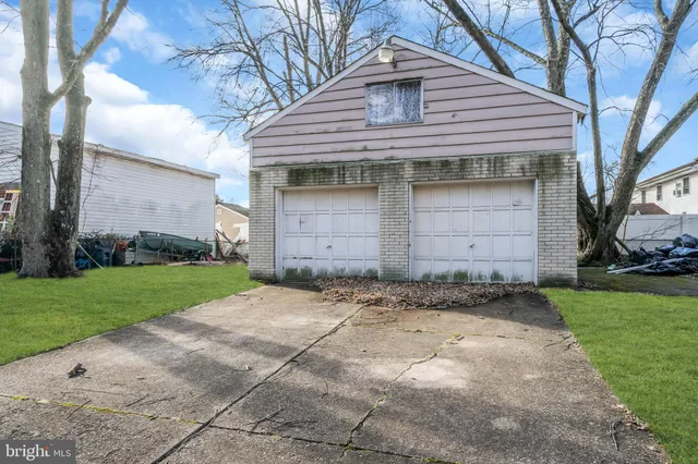 $334,000 | 124 Stratford Avenue, Stratford, NJ 08084