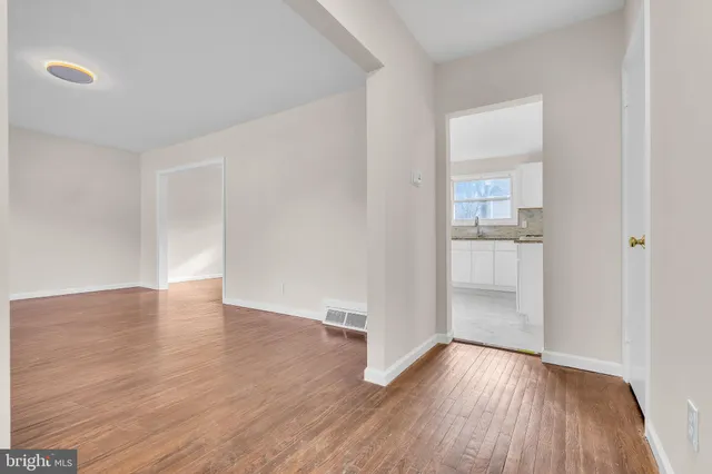 $334,000 | 124 Stratford Avenue, Stratford, NJ 08084