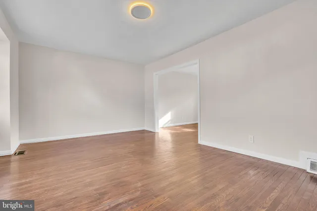 $334,000 | 124 Stratford Avenue, Stratford, NJ 08084