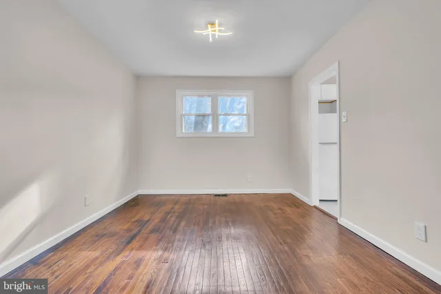 $334,000 | 124 Stratford Avenue, Stratford, NJ 08084