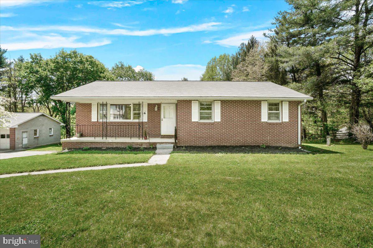 2051 Flag Marsh Road Mount Airy, MD 21771 - Photo 2 of 41 Gallery Image 2