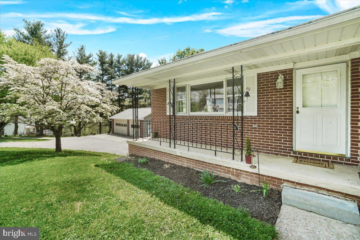 2051 Flag Marsh Road Mount Airy, MD 21771 - Photo 3 of 41 Gallery Image 3
