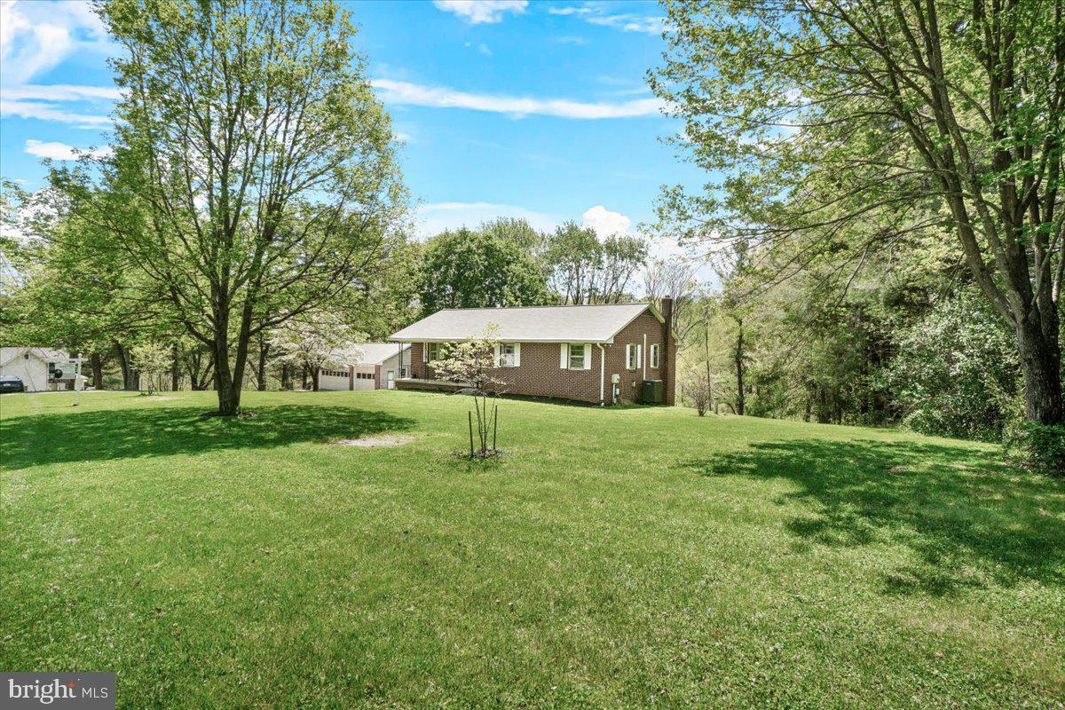2051 Flag Marsh Road Mount Airy, MD 21771 - Photo 6 of 41 Gallery Image 6
