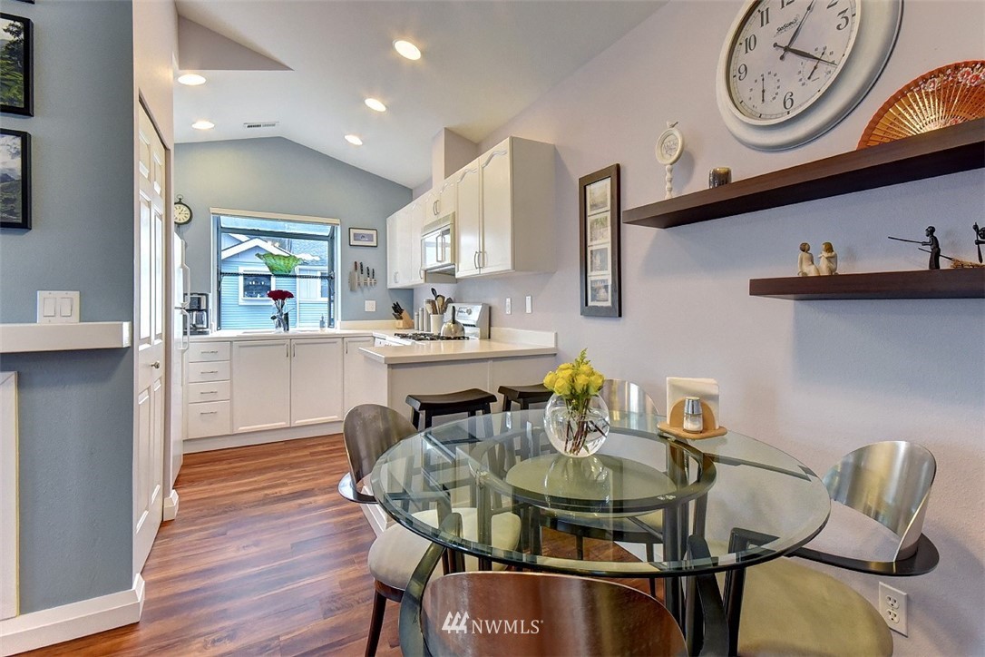 22617 4th Avenue West, Unit 101 Bothell, WA 98021 - Photo 11 of 21