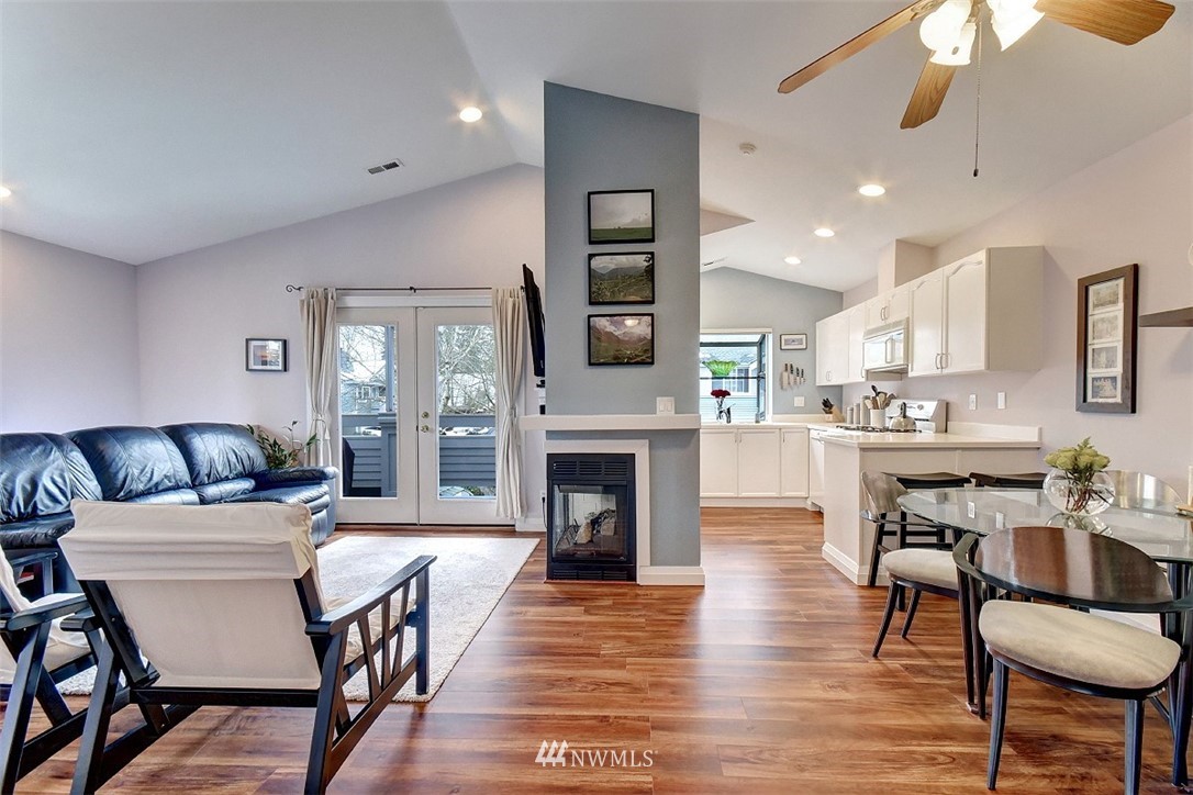 22617 4th Avenue West, Unit 101 Bothell, WA 98021 - Photo 4 of 21