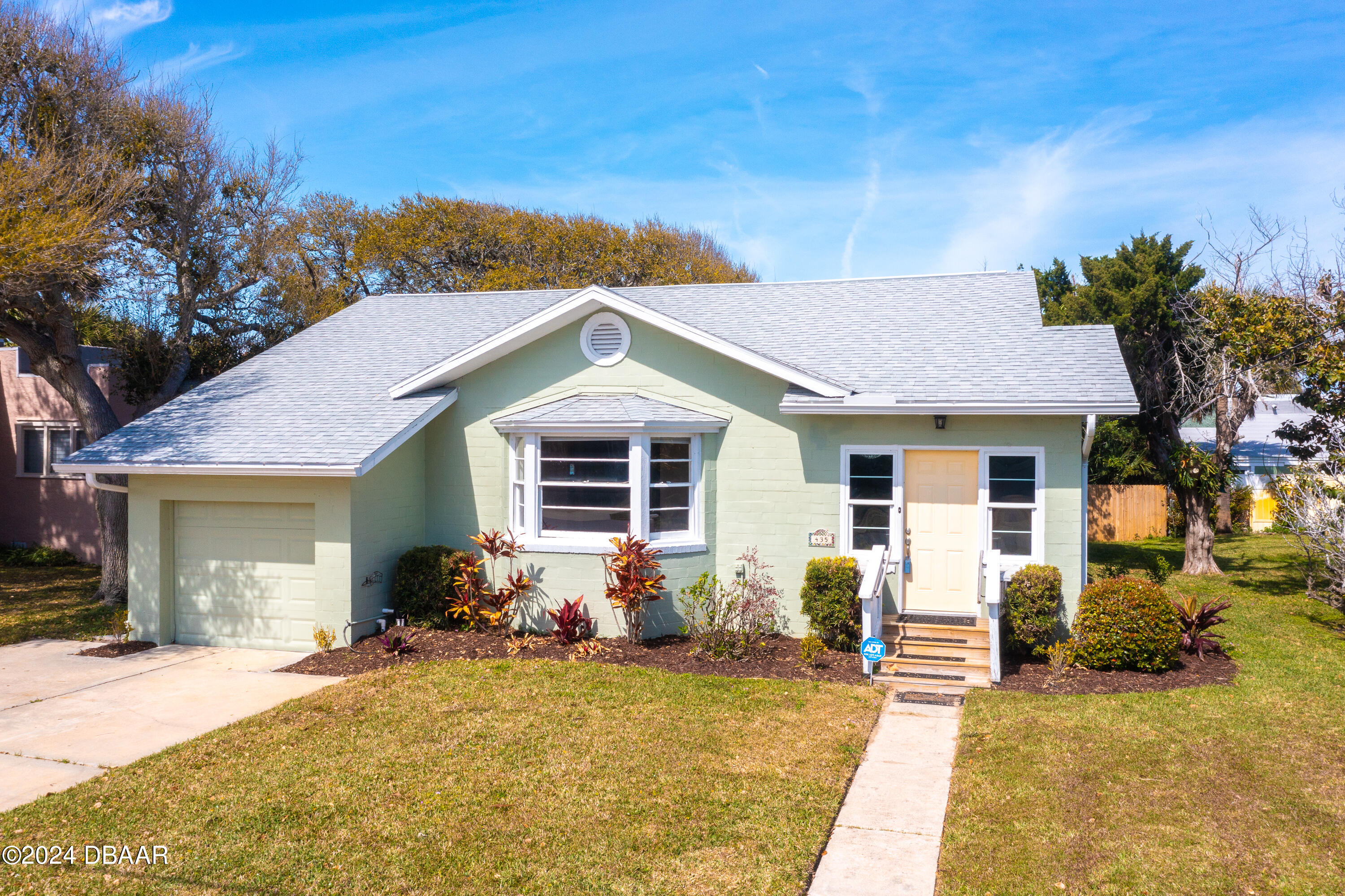 435 Poinsettia Road Daytona Beach, FL 32118 - Photo 1 of 37 435Poinsettia-Ext-3