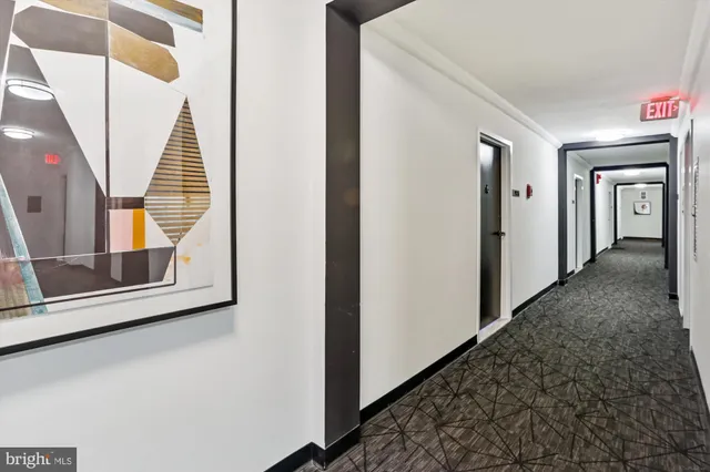 $1,975 | 2030 F Street Northwest, Unit 906, Washington, DC 20006