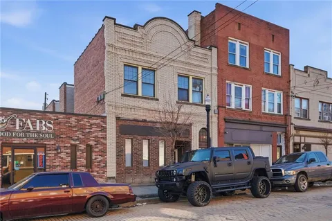 $105,000 | 813 Broadway Avenue, McKees Rocks, PA 15136