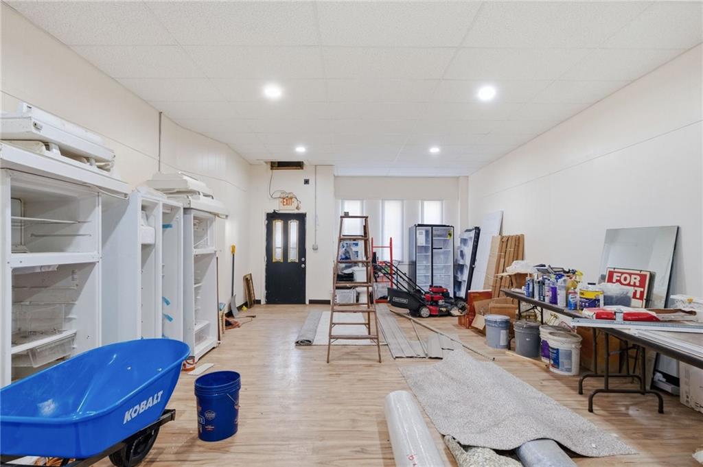 813 Broadway Avenue McKees Rocks, PA 15136 - Photo 5 of 25