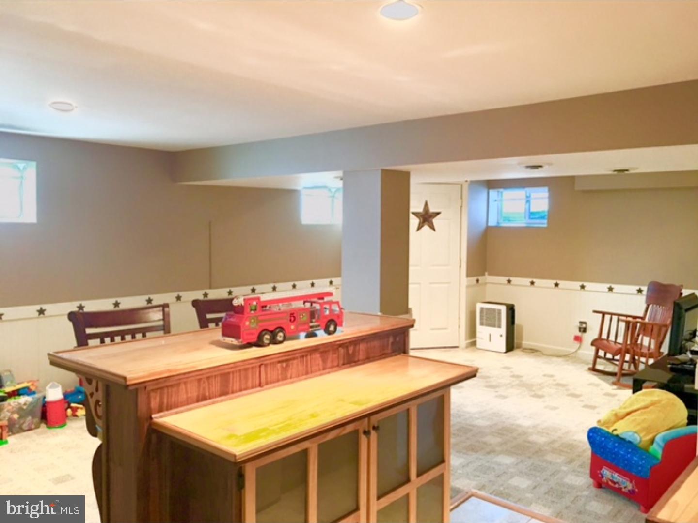 141 Township Road Oxford, PA 19363 - Photo 18 of 24 Wet Bar
