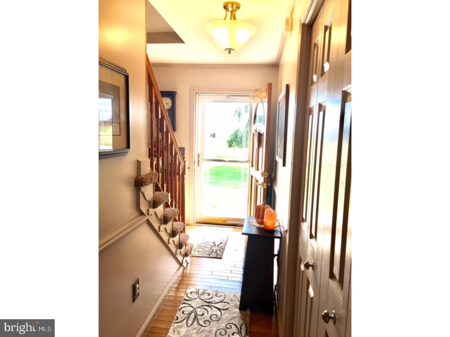 141 Township Road Oxford, PA 19363 - Photo 7 of 24 Hallway
