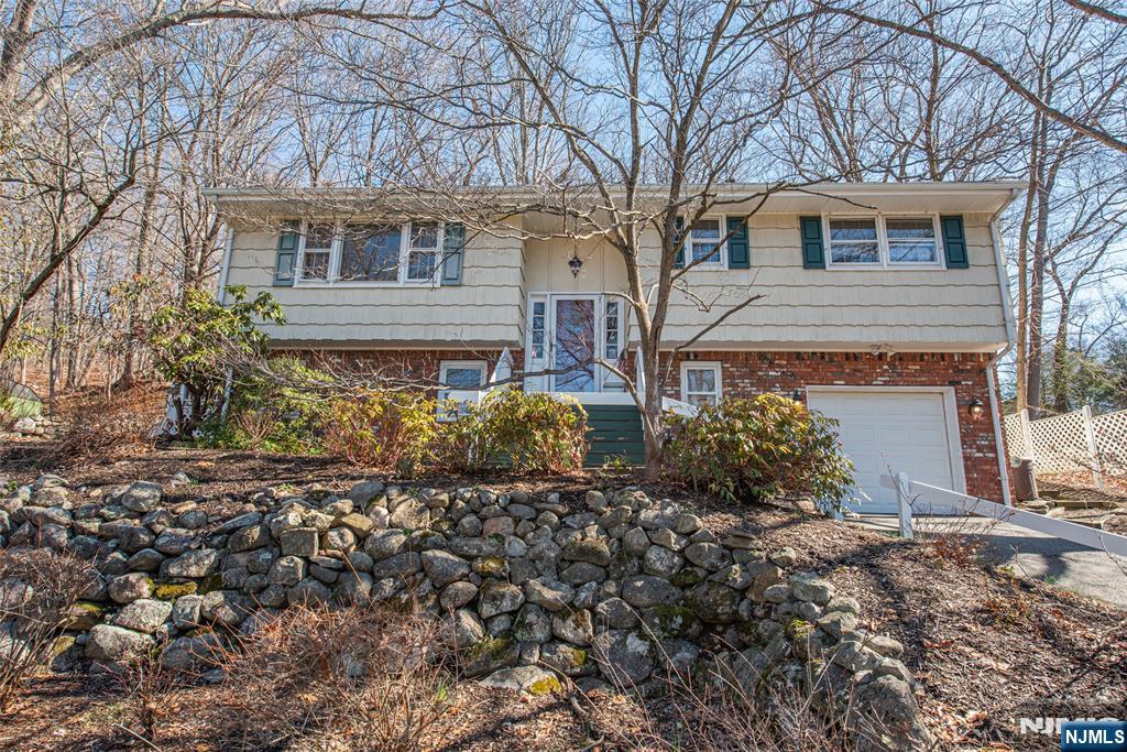 103 Cedar Road Ringwood, NJ 07456 - Photo 1 of 26