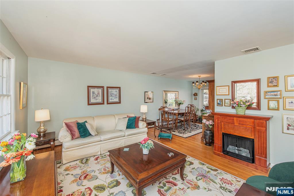 103 Cedar Road Ringwood, NJ 07456 - Photo 2 of 26