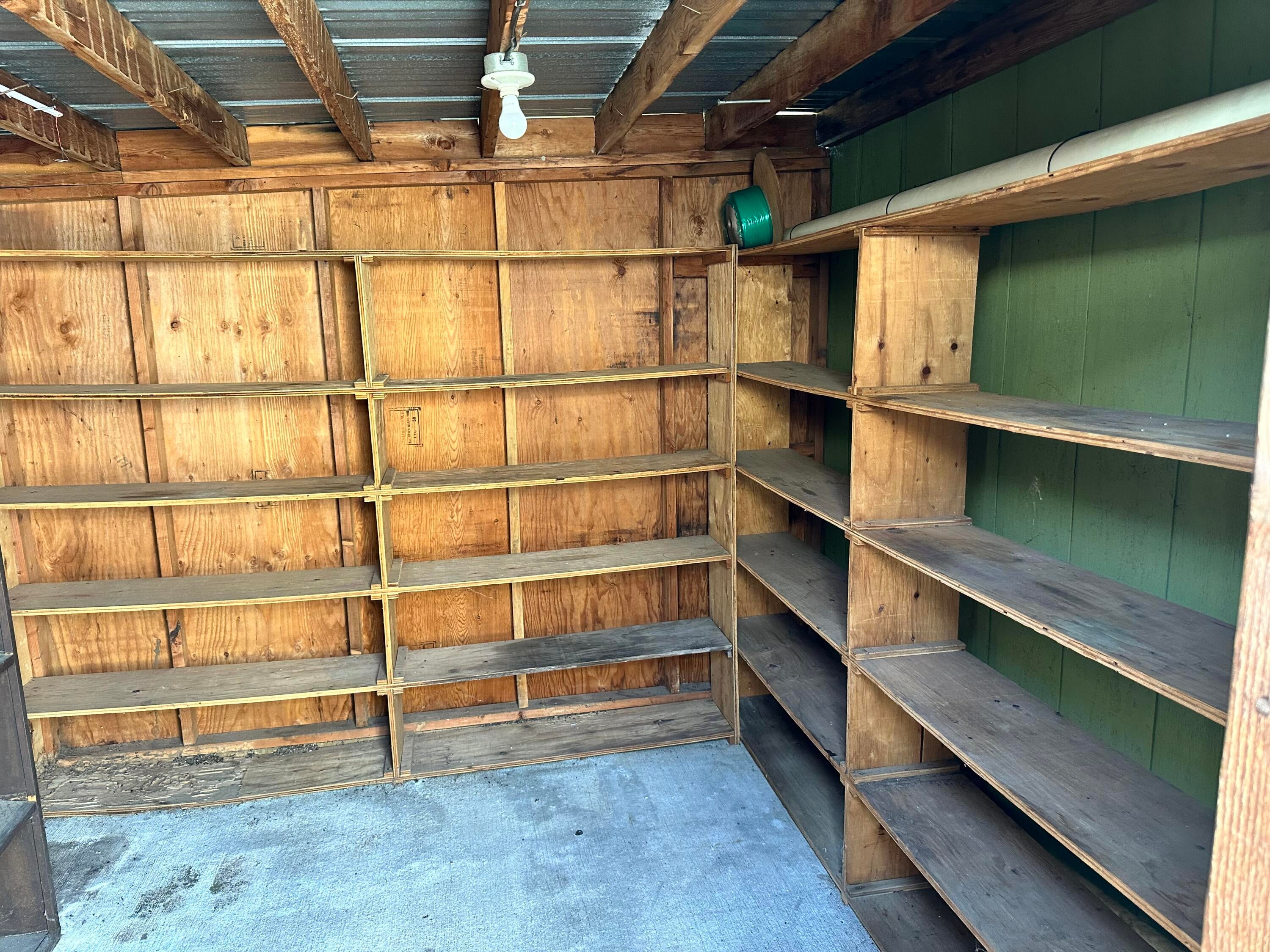 2252 West Table Rock Road, Unit 207 Medford, OR 97501 - Photo 39 of 39 Shed one inside