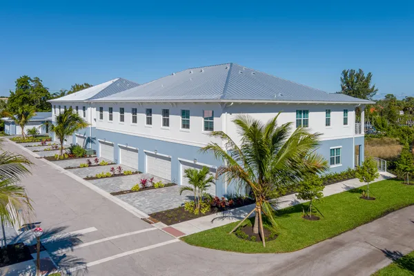 $795,000 | 4692 Southeast Manatee Terrace, Stuart, FL 34997