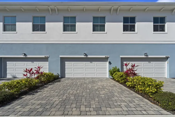 $795,000 | 4692 Southeast Manatee Terrace, Stuart, FL 34997