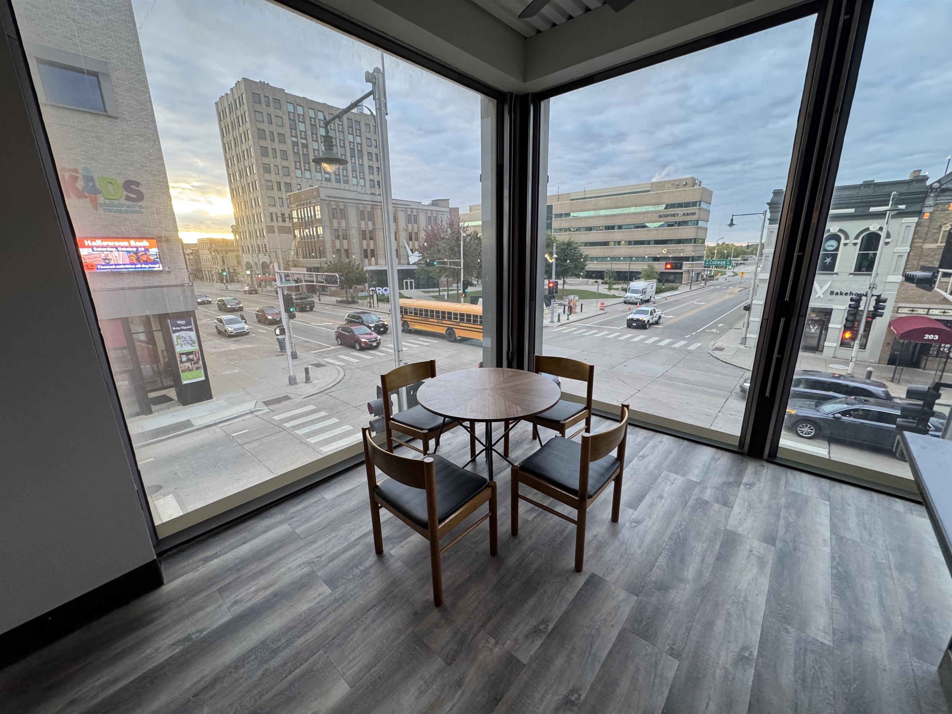 200 West College Avenue Appleton, WI 54911 - Photo 5 of 25