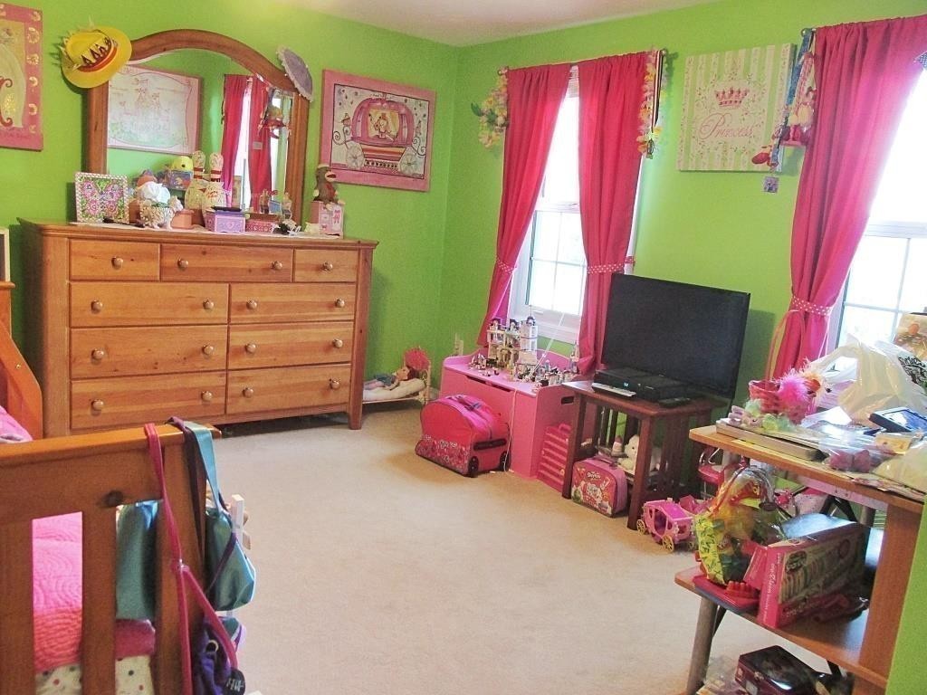 28 Meadowbrook Road Auburn, MA 01501 - Photo 14 of 21 Gallery Image 14