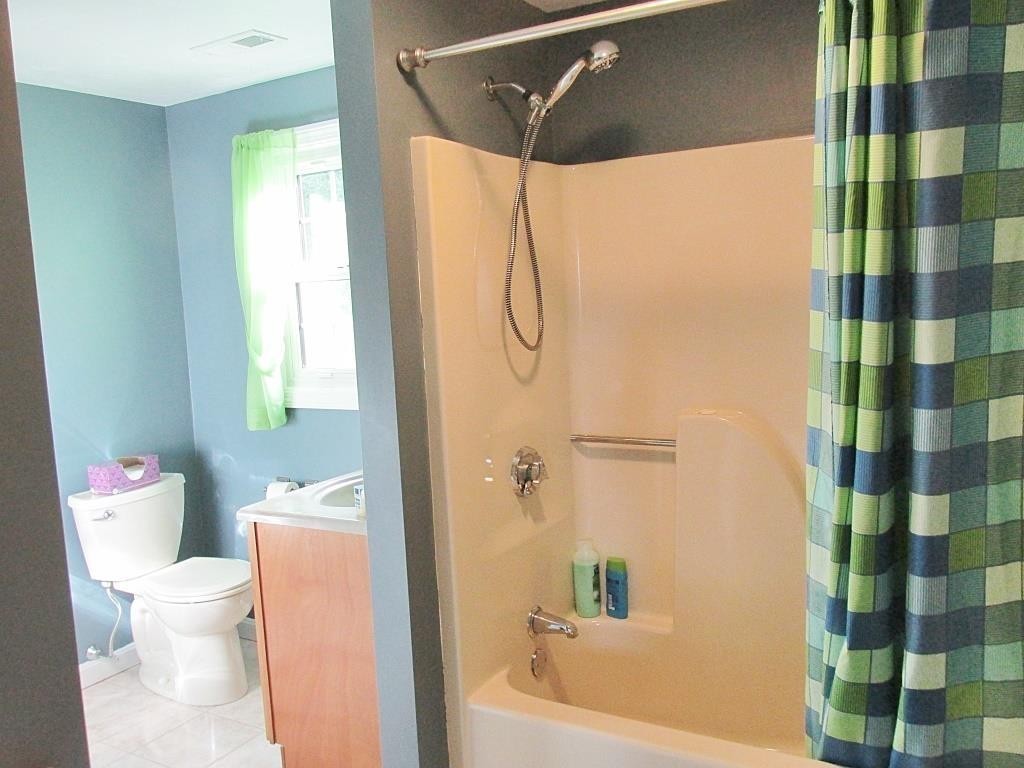 28 Meadowbrook Road Auburn, MA 01501 - Photo 16 of 21 Gallery Image 16