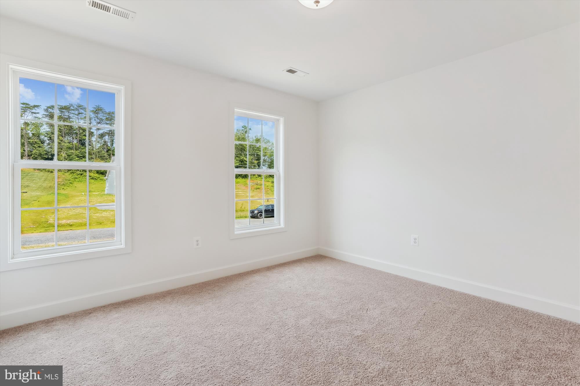13053 Korea Road Amissville, VA 20106 - Photo 36 of 66 an empty room with a window