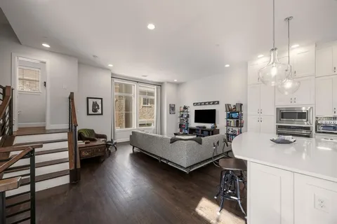 $695,000 | 730 Spanish Oaks Place, Dallas, TX 75204
