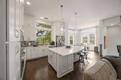 $695,000 | 730 Spanish Oaks Place, Dallas, TX 75204