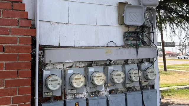 $350,000 | 1915 North Interstate 35, San Antonio, TX 78208