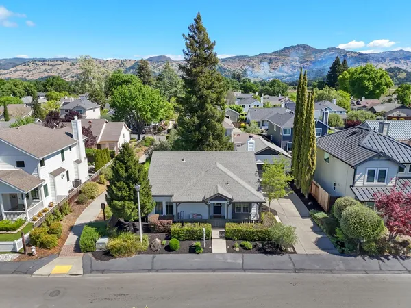 $1,615,000 | 6 Jasmine Street, Yountville, CA 94599