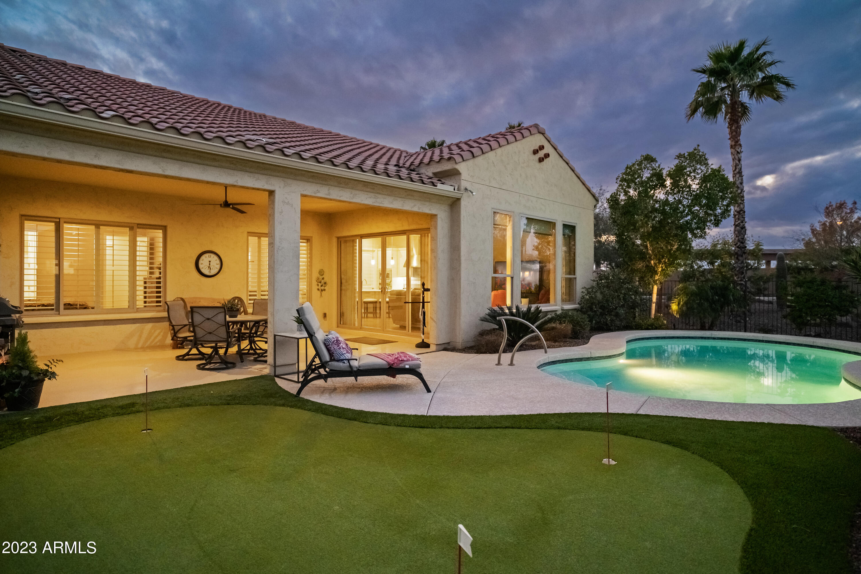 Resort Backyard4