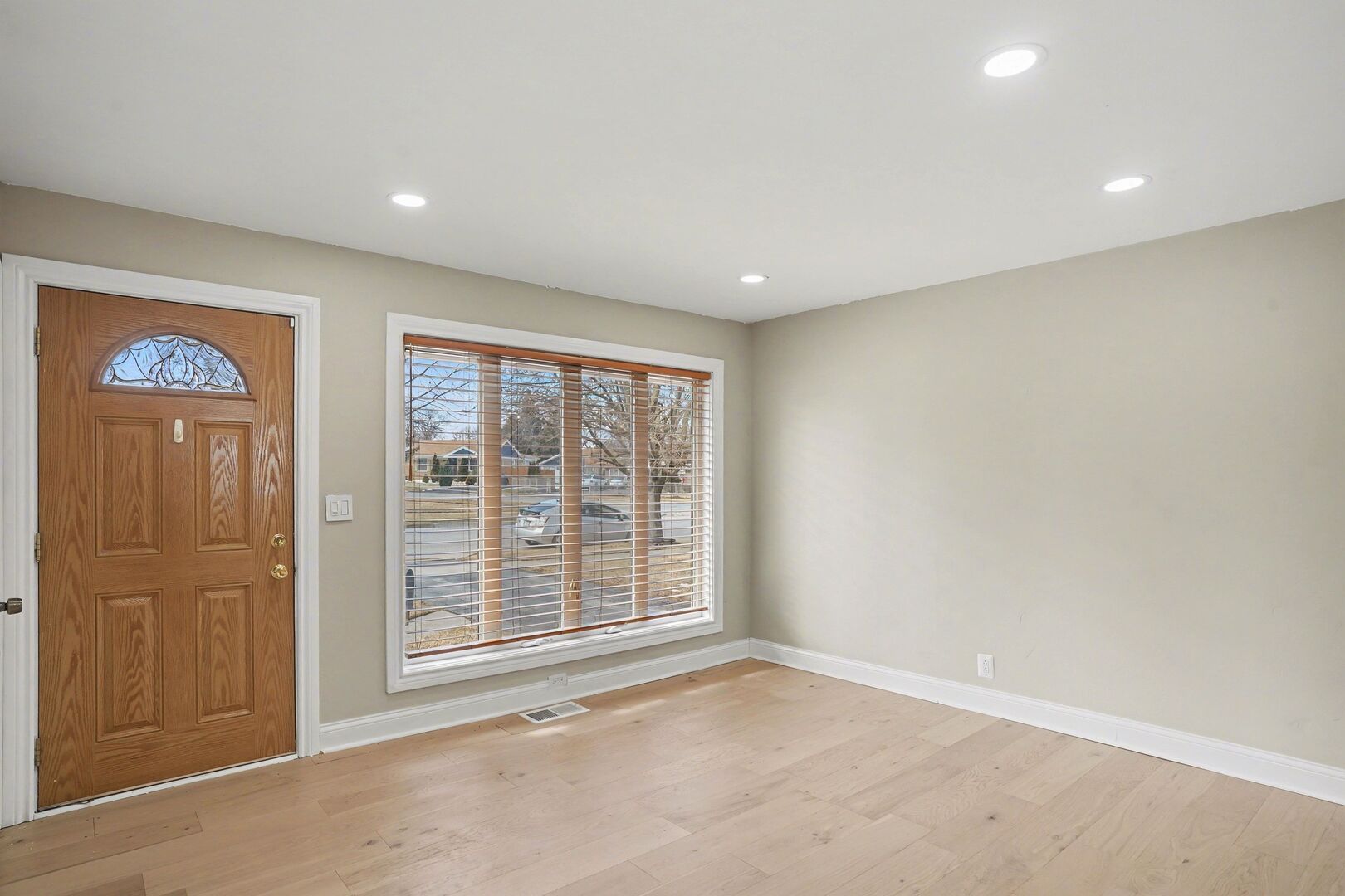 6044 Washington Street Chicago Ridge, IL 60415 - Photo 8 of 24 Gallery Image 8