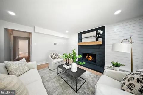 $999,888 | 5503 Fireside Court, Fairfax, VA 22032