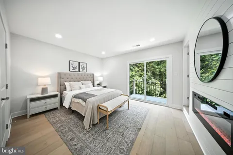 $999,888 | 5503 Fireside Court, Fairfax, VA 22032