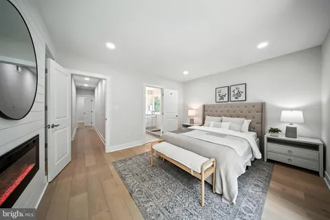 $999,888 | 5503 Fireside Court, Fairfax, VA 22032