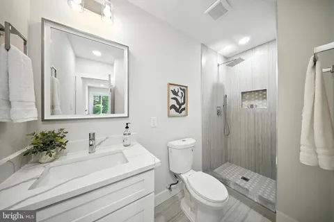 $999,888 | 5503 Fireside Court, Fairfax, VA 22032