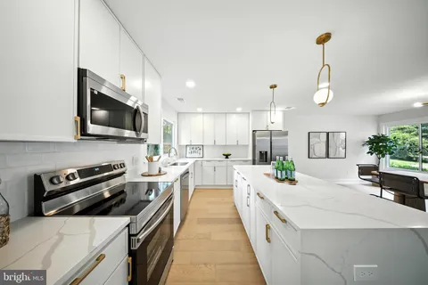 $999,888 | 5503 Fireside Court, Fairfax, VA 22032