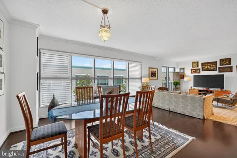 $325,000 | 777 7th Street Northwest, Unit 1119, Washington, DC 20001