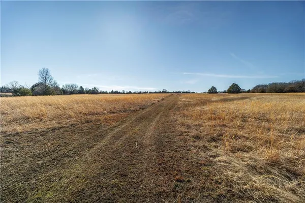 $193,000 | 1818 County Road 3700, Unit B, Coffeyville, KS 67337