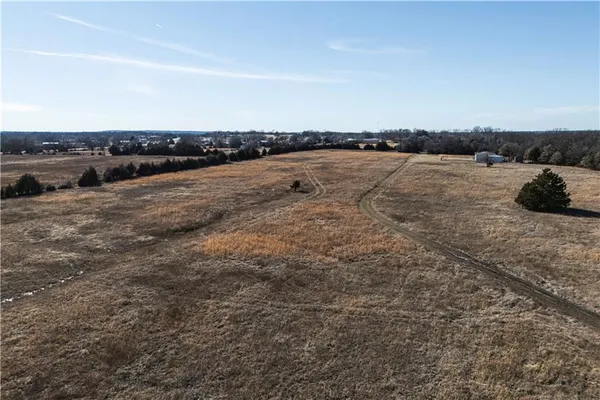 $193,000 | 1818 County Road 3700, Unit B, Coffeyville, KS 67337