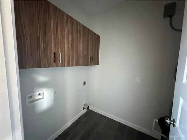 a view of utility room