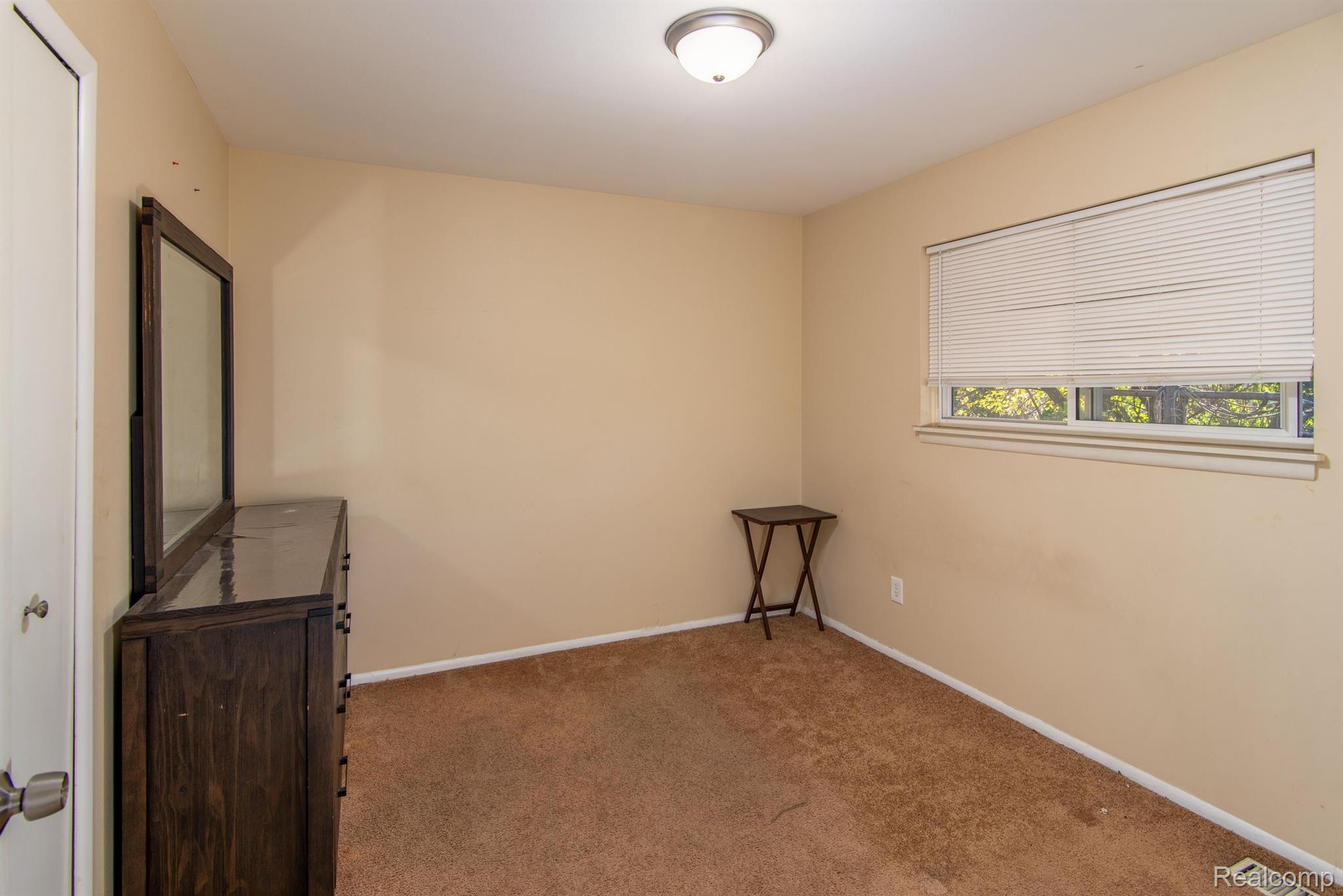 5156 East 11 Mile Road Warren, MI 48091 - Photo 13 of 15 Gallery Image 13