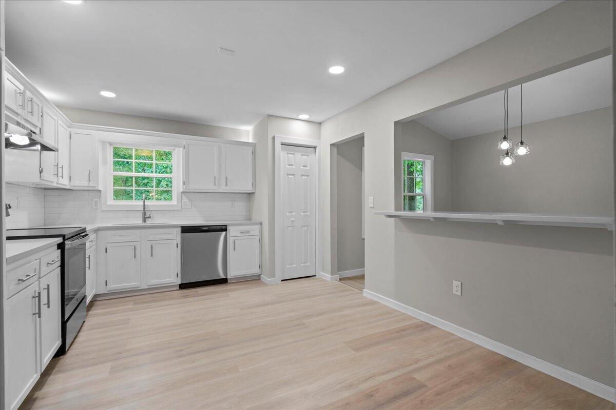 113 Iron Road Summerville, SC 29486 - Photo 11 of 29 11-SNY02761_1