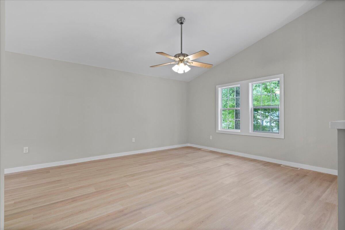113 Iron Road Summerville, SC 29486 - Photo 7 of 29 08-SNY02749_1