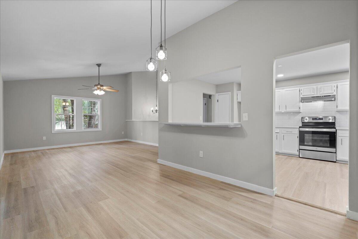 113 Iron Road Summerville, SC 29486 - Photo 8 of 29 09-SNY02758_1