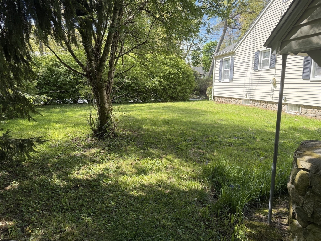 33 Highland Street Webster, MA 01570 - Photo 42 of 42