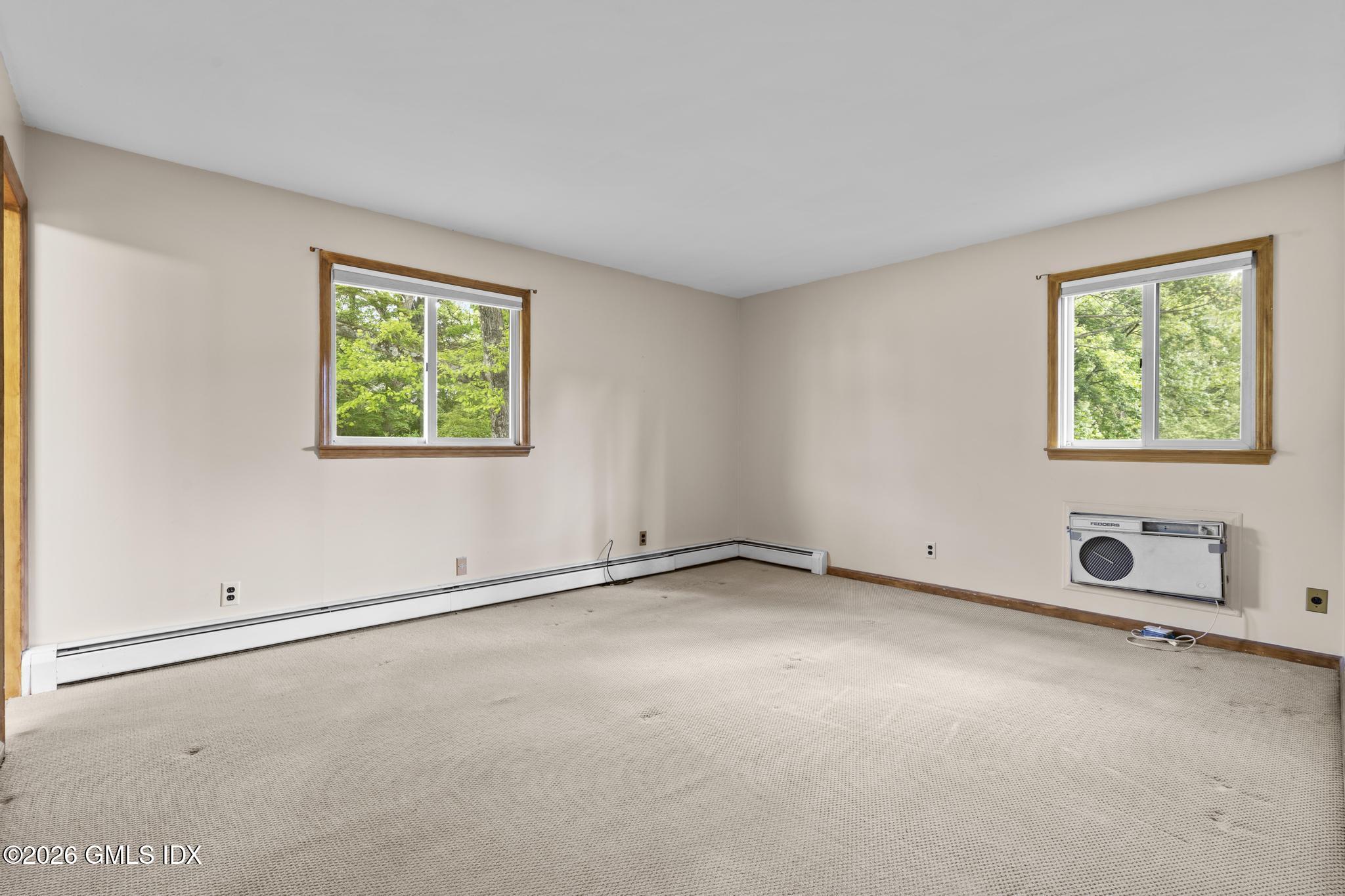 61 Angus Road North, Unit NORTH Greenwich, CT 06831 - Photo 9 of 25 Primary Bedroom